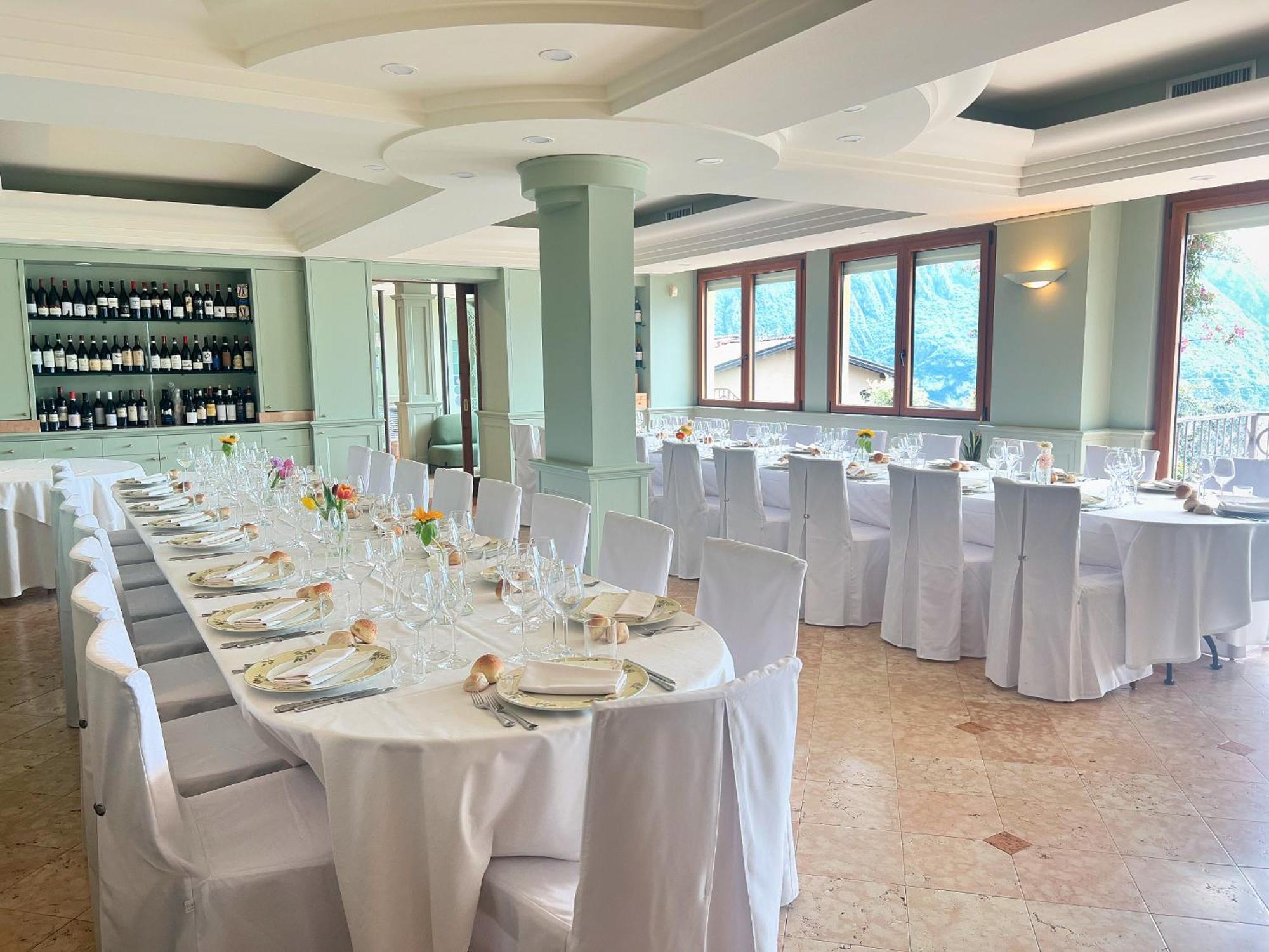 Hotel Miranda Riva di Solto Exterior photo