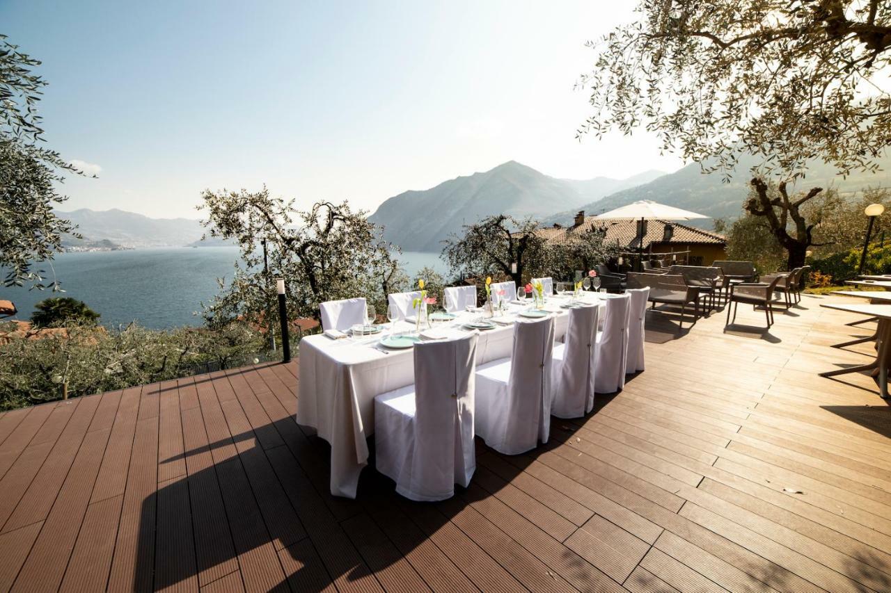 Hotel Miranda Riva di Solto Exterior photo